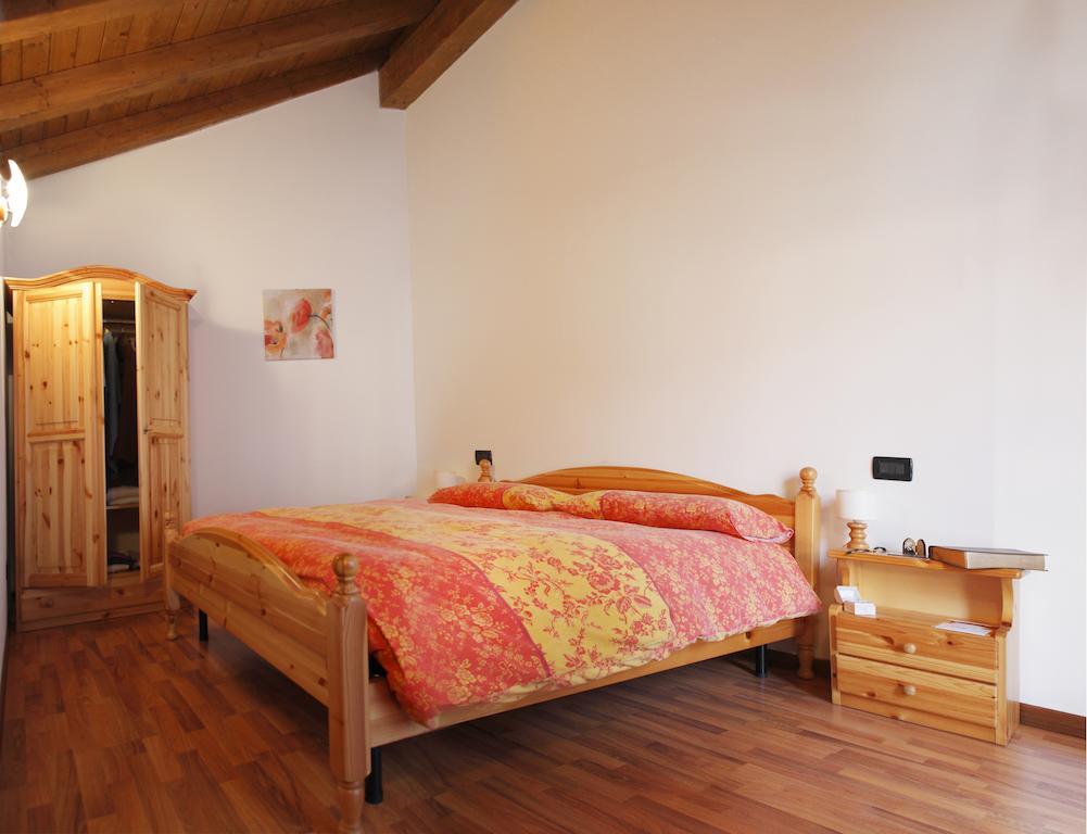 Bed and Breakfast Sentiero Valinis Fanna Habitación foto